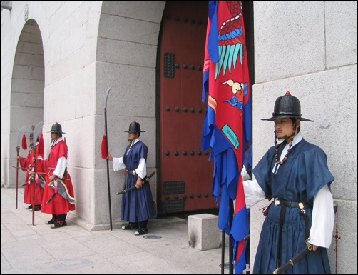 광화문 수직군졸 